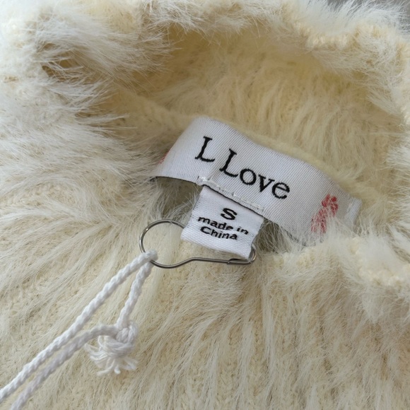 NWT Boutique Brand Fuzzy Color Block Relax Fit Sweater - Picture 10 of 12